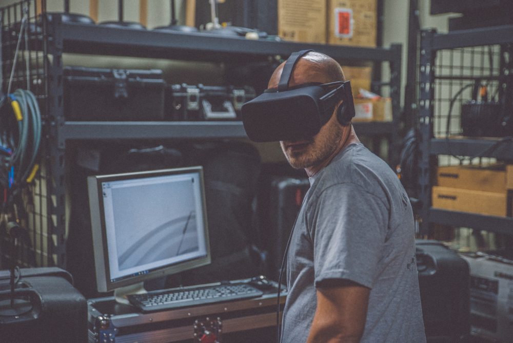 VR(バーチャル・リアリティ)の世界へようこそ