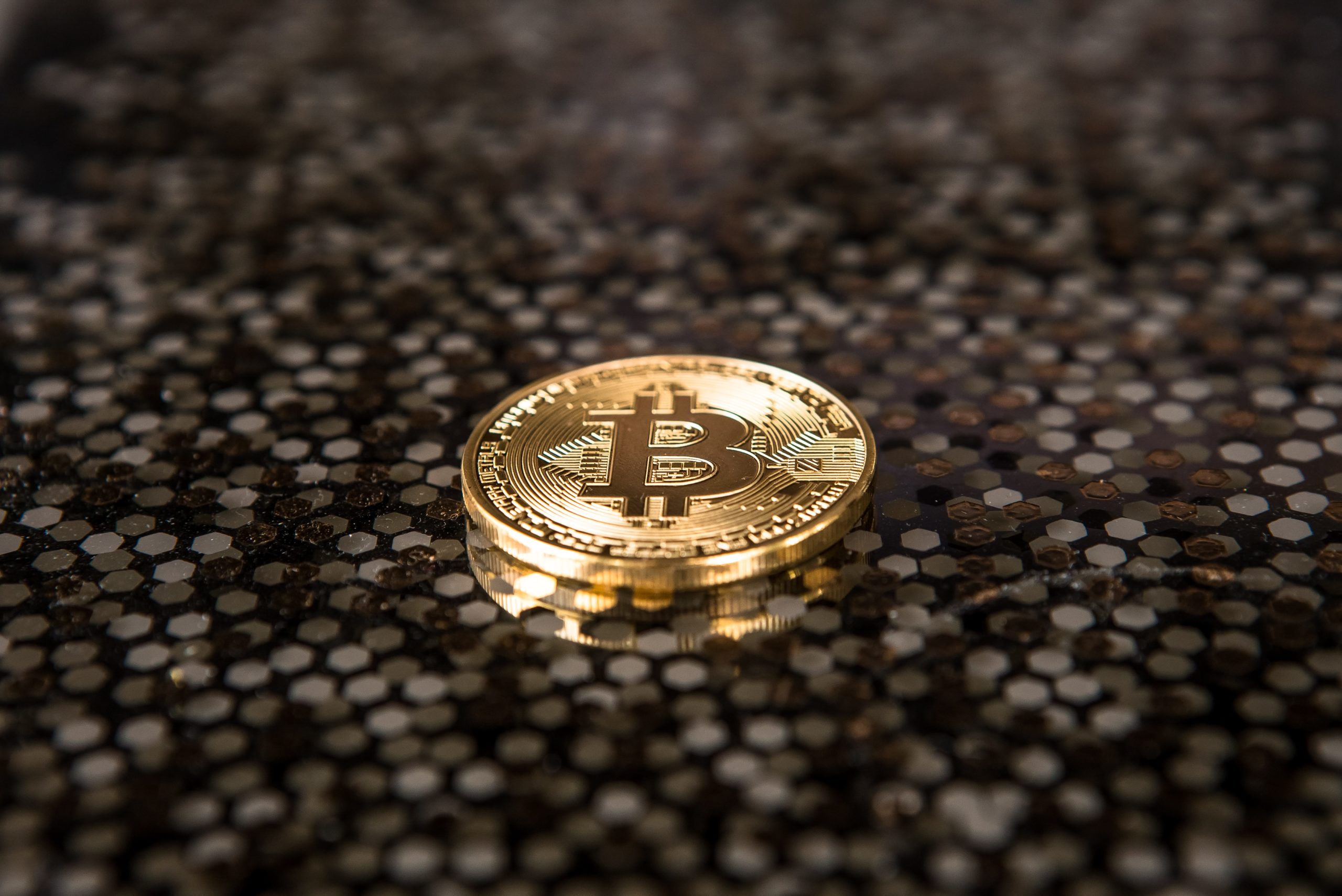 ビットコイン急騰の背景①