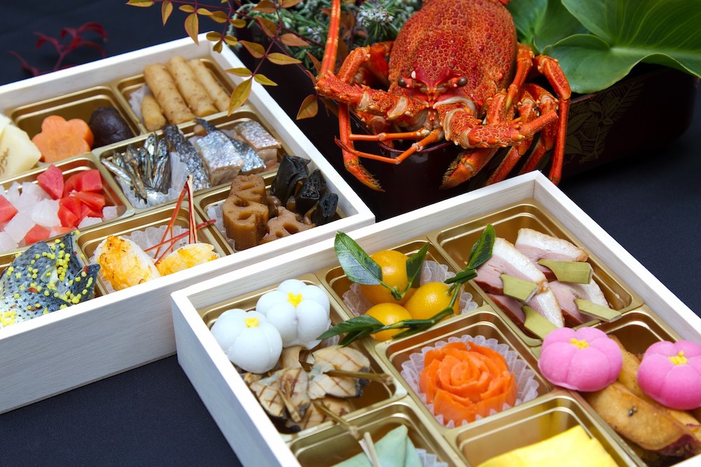 おせち料理の定番食材に込められた意味と詰め方のルール